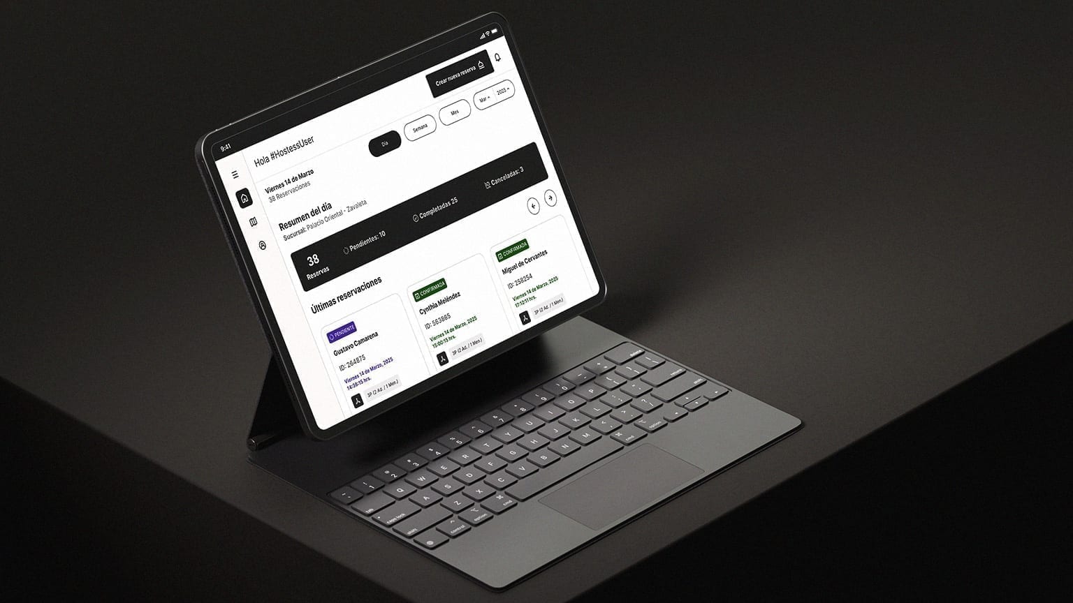 Andrómeda hostess reservation dashboard on a tablet.