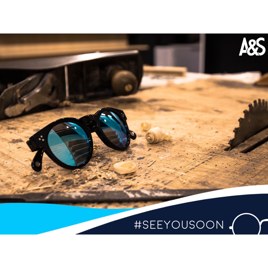 Front navigator sunglasses tortoise rims with gold bridge and solid grey lenses. Arthur & Sons Mexico collection — photograph 95 of 119.