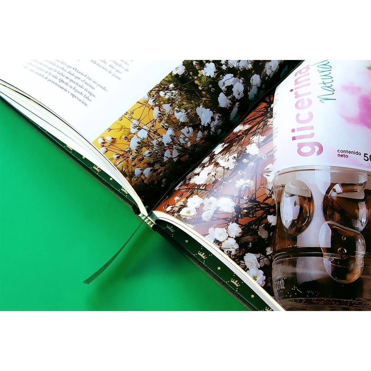 Editorial spread: Spanish copy and product photo of a “glicerina Natural” bottle on white flowers. “100 Years of History” editorial project, Fábrica de Jabón La Corona — piece 31 of 38.